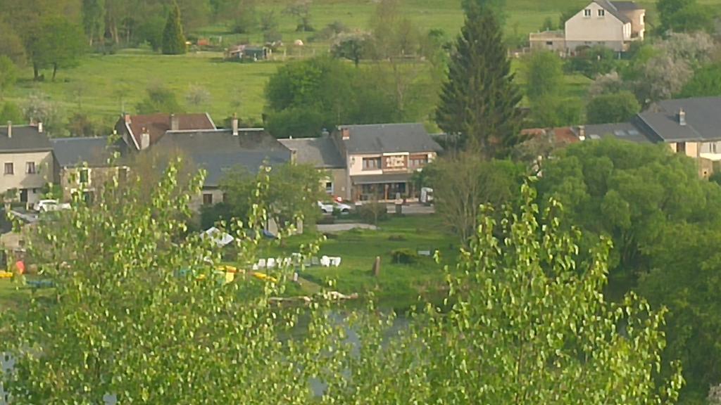 Le Point De Chute Hotel Tournavaux Exterior foto